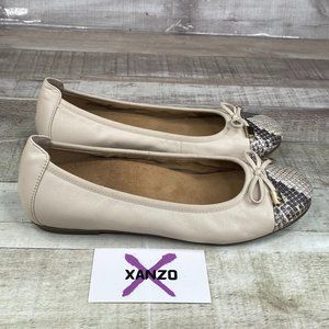 Vionic Womens White Minna VS002 Leather Snakeskin Round Toe Ballet Flat Size 6.5